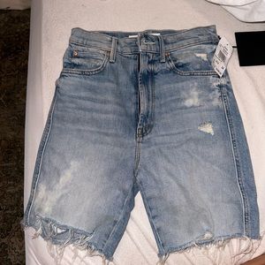 NWT Mid thigh Mother denim shorts
